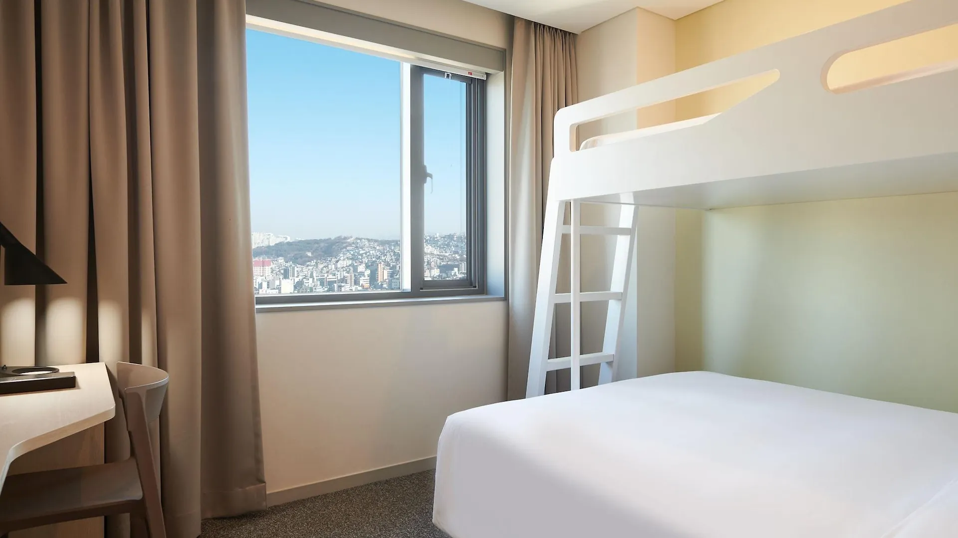Nine Tree Hotel Dongdaemun Seoel 4*,