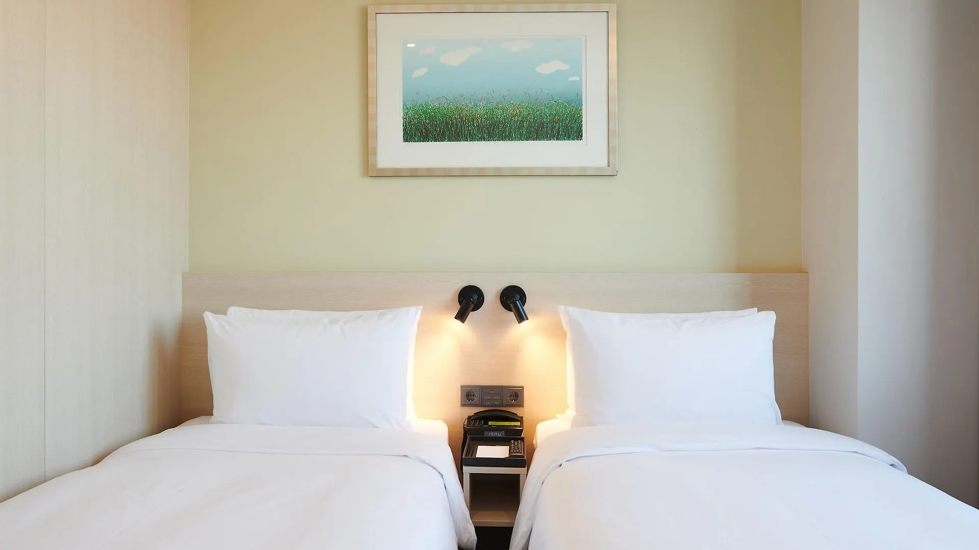Nine Tree Hotel Dongdaemun Seoel 4*,