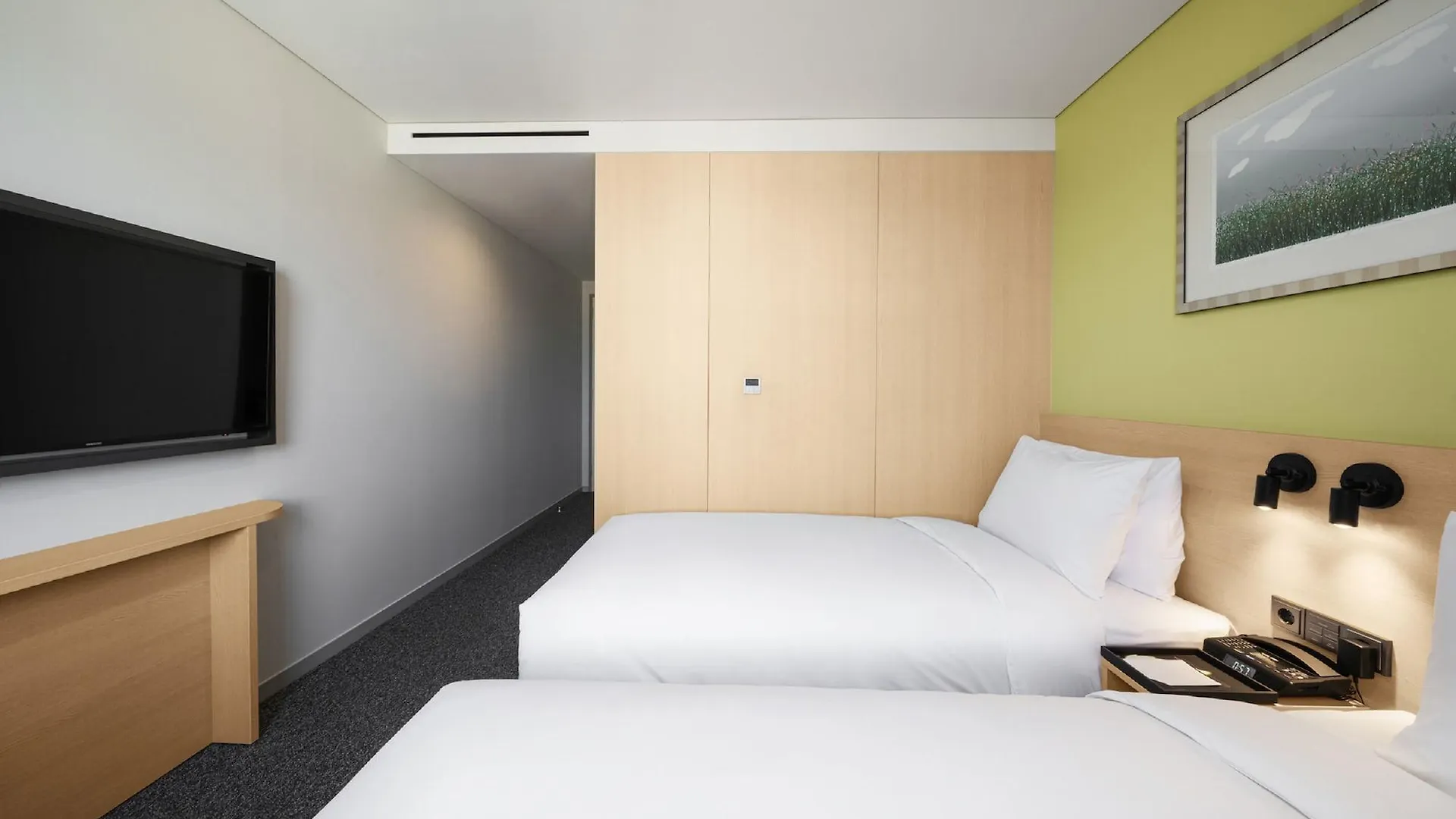 Nine Tree Hotel Dongdaemun Seoel 4*,